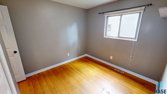 336 21st Ave S Avenue S, Brookings, SD 57006