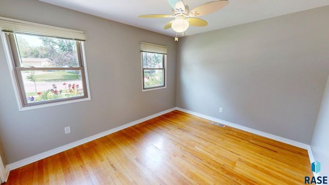 336 21st Ave S Avenue S, Brookings, SD 57006