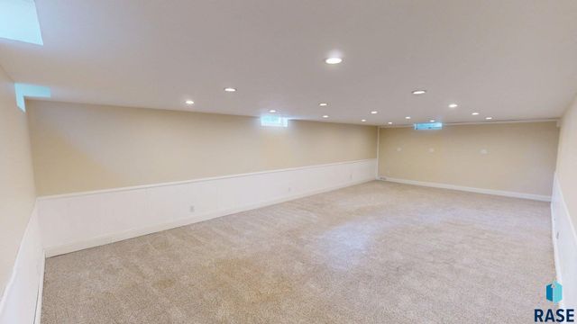 336 21st Ave S Avenue S, Brookings, SD 57006