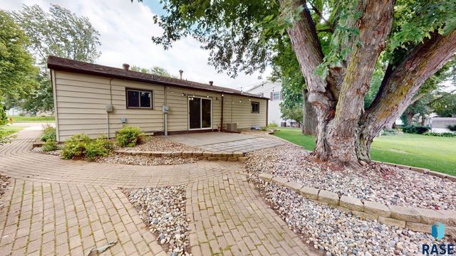 336 21st Ave S Avenue S, Brookings, SD 57006