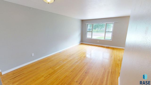 336 21st Ave S Avenue S, Brookings, SD 57006
