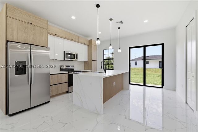 758 Long Distance Ln, Lehigh Acres, FL 33974