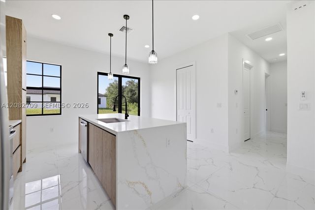 758 Long Distance Ln, Lehigh Acres, FL 33974