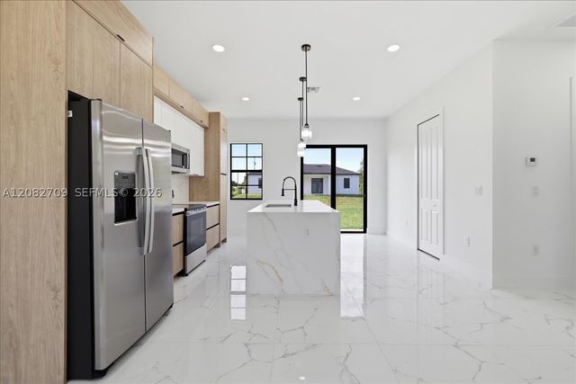 758 Long Distance Ln, Lehigh Acres, FL 33974