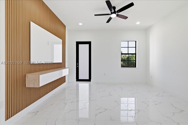 758 Long Distance Ln, Lehigh Acres, FL 33974
