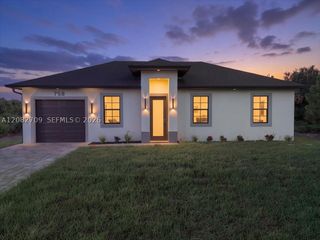 758 Long Distance Ln, Lehigh Acres, FL 33974