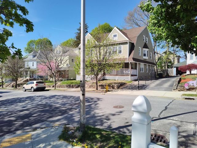 12 Stoneland Rd, Worcester, MA 01603