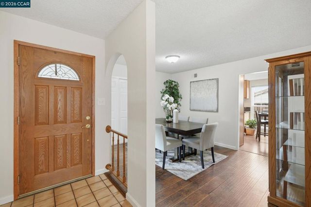 2024 Olympic Dr, Martinez, CA 94553
