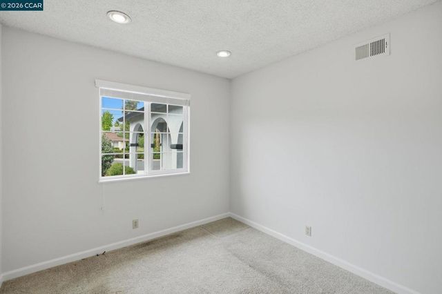 2024 Olympic Dr, Martinez, CA 94553
