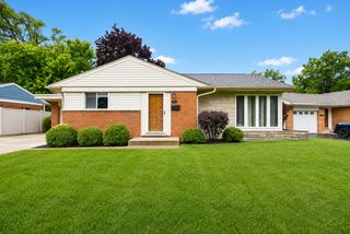 427 E Atwater Avenue, Elmhurst, IL 60126