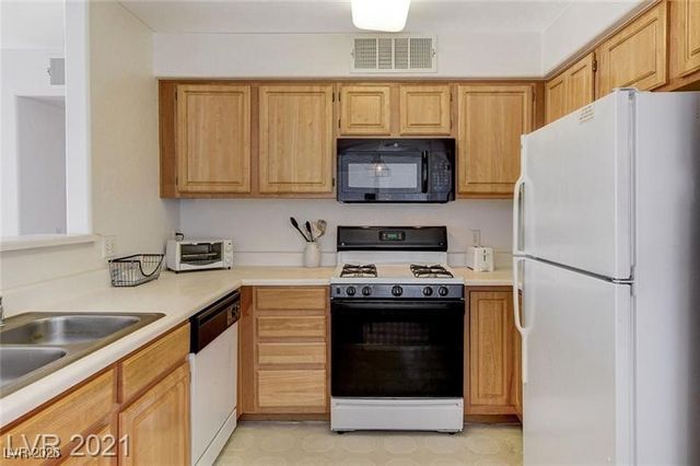 5710 East Tropicana Avenue 2072, Las Vegas, NV 89122