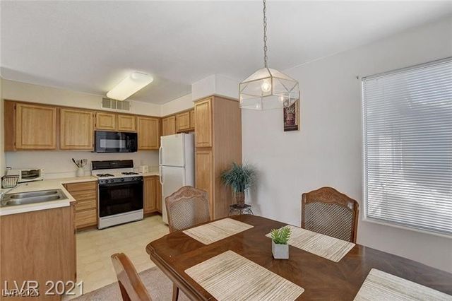 5710 East Tropicana Avenue 2072, Las Vegas, NV 89122