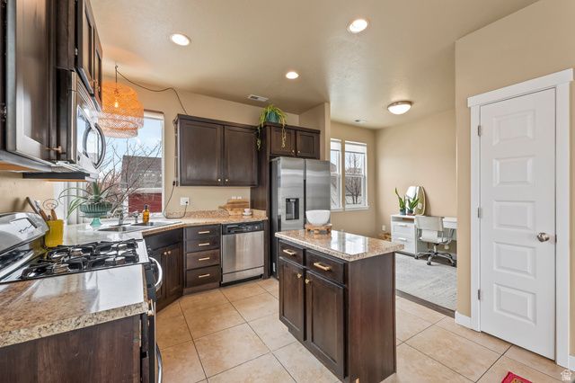 4628 W SOUTH JORDAN PKWY, South Jordan, UT 84009