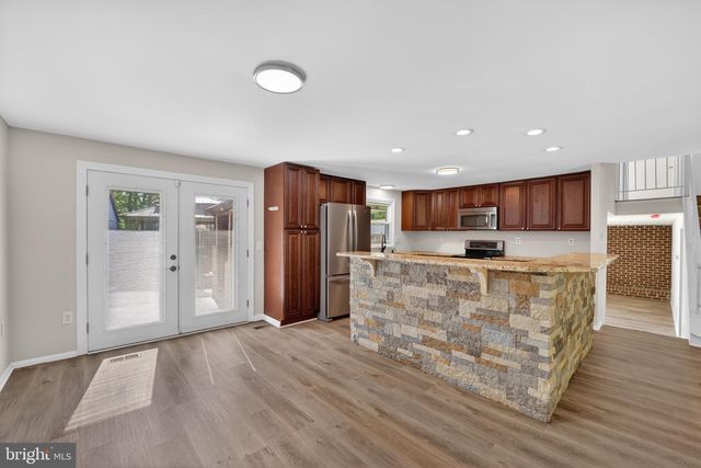 2434 PINEFIELD RD, Waldorf, MD 20601