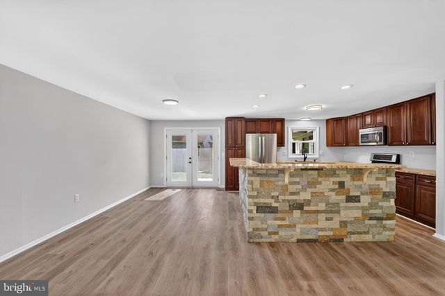 2434 PINEFIELD RD, Waldorf, MD 20601