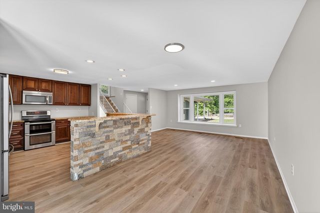 2434 PINEFIELD RD, Waldorf, MD 20601