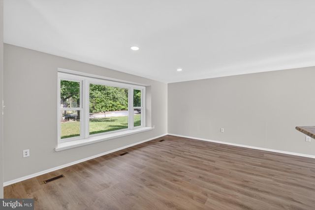 2434 PINEFIELD RD, Waldorf, MD 20601