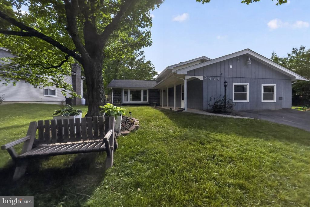 2434 PINEFIELD RD, Waldorf, MD 20601
