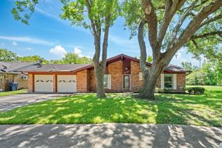 5123 Shady Oaks Lane, Friendswood, TX 77546