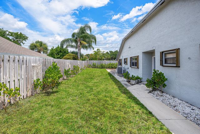 2757 SW 2ND Street 2757, Delray Beach, FL 33445