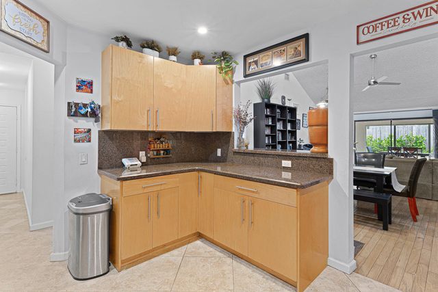 2757 SW 2ND Street 2757, Delray Beach, FL 33445