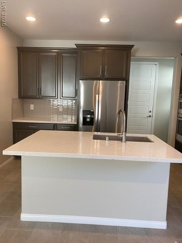 12529 Skylight View Street, Las Vegas, NV 89138