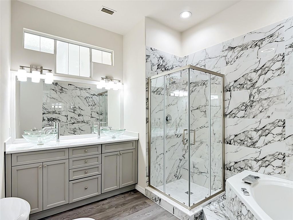 Image 25 of property listing at 1008 UNIVERSAL REST PLACE, Kissimmee, FL 34744