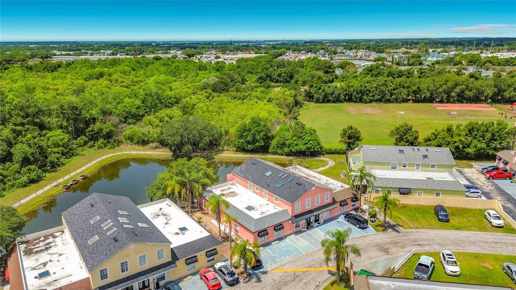 Image 36 of property listing at 1008 UNIVERSAL REST PLACE, Kissimmee, FL 34744