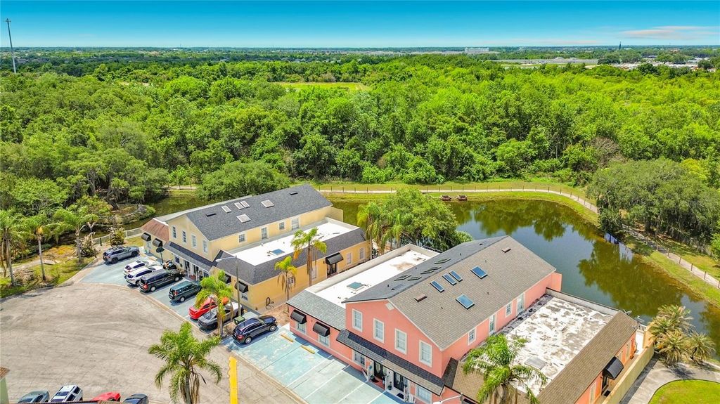Image 37 of property listing at 1008 UNIVERSAL REST PLACE, Kissimmee, FL 34744