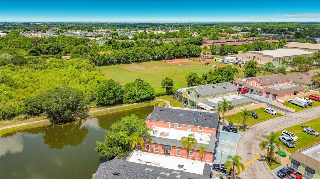 Image 40 of property listing at 1008 UNIVERSAL REST PLACE, Kissimmee, FL 34744