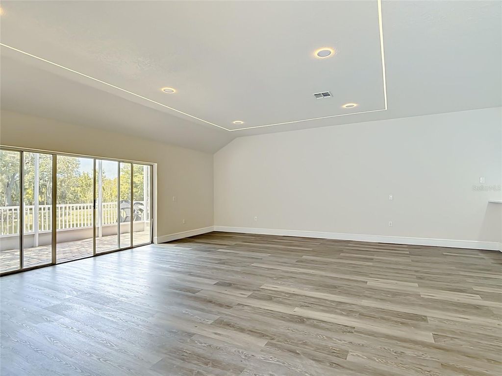 Image 5 of property listing at 1008 UNIVERSAL REST PLACE, Kissimmee, FL 34744