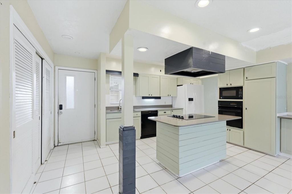 3408 17TH AVENUE W, BRADENTON, FL 34205 — photo 5