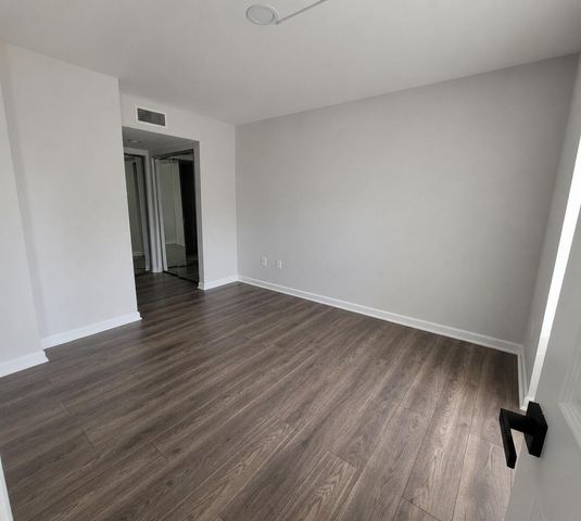 1522 SE Royal Green Circle 201, Port St Lucie, FL 34952