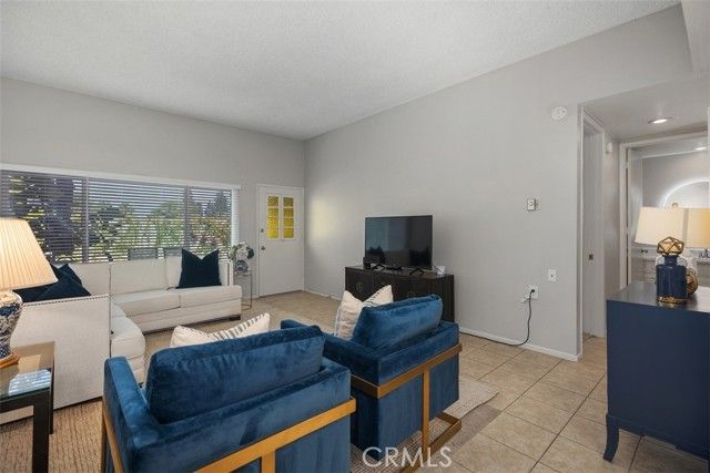 956 Calle Aragon C, Laguna Woods, CA 92637