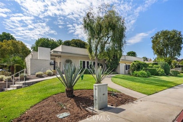 956 Calle Aragon C, Laguna Woods, CA 92637