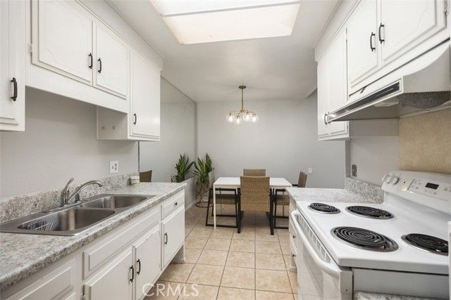 956 Calle Aragon C, Laguna Woods, CA 92637
