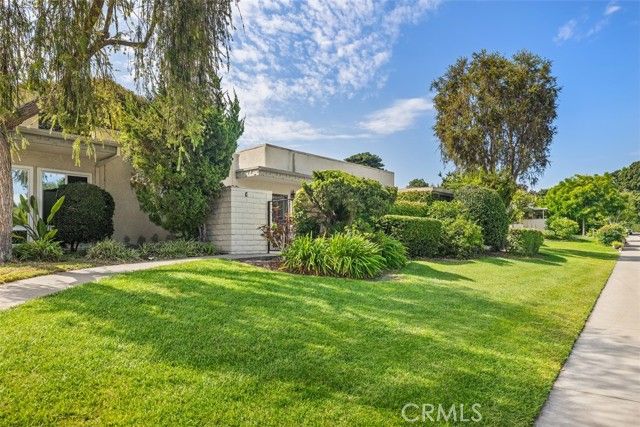 956 Calle Aragon C, Laguna Woods, CA 92637