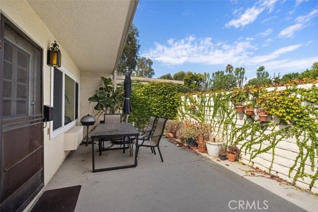 956 Calle Aragon C, Laguna Woods, CA 92637