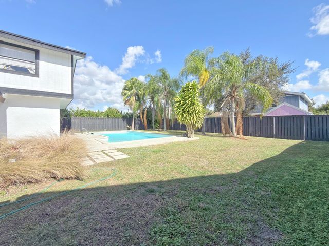 760 Windtree Way, Wellington, FL 33414