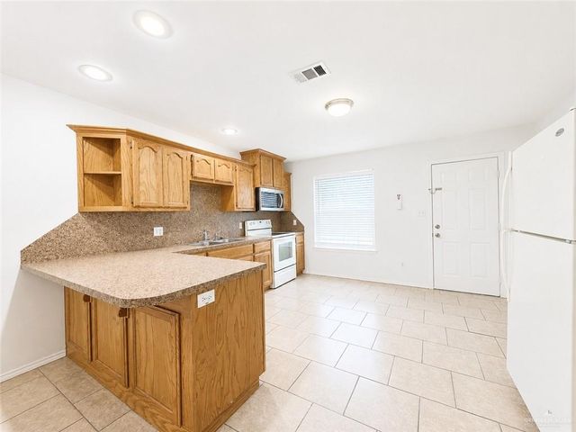 1523 Oasis Avenue 4, Mission, TX 78572