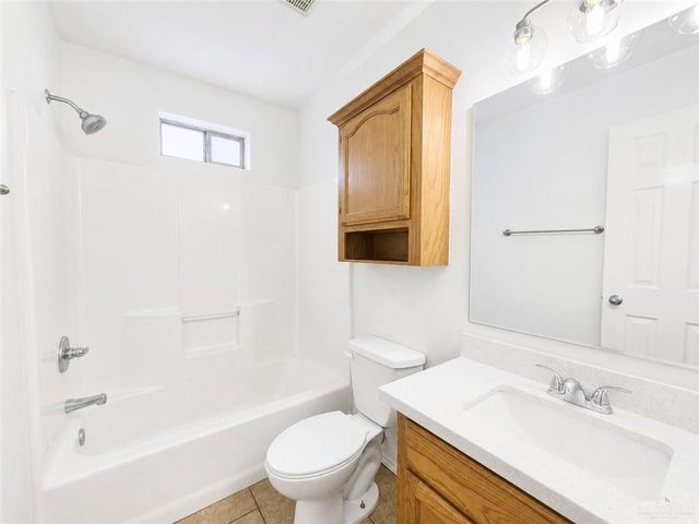 1523 Oasis Avenue 4, Mission, TX 78572