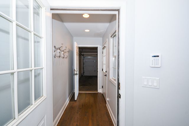 2043 W Saint Paul Avenue, Chicago, IL 60647