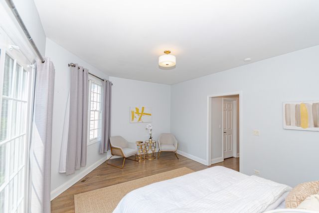 2043 W Saint Paul Avenue, Chicago, IL 60647