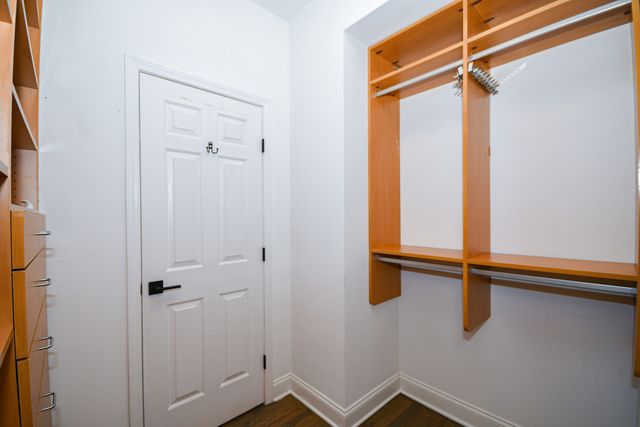 2043 W Saint Paul Avenue, Chicago, IL 60647