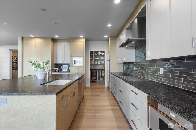 946 7th Court, Fox Island, WA 98333