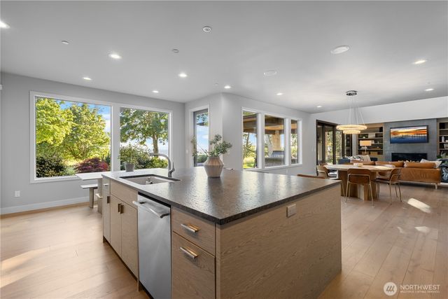 946 7th Court, Fox Island, WA 98333