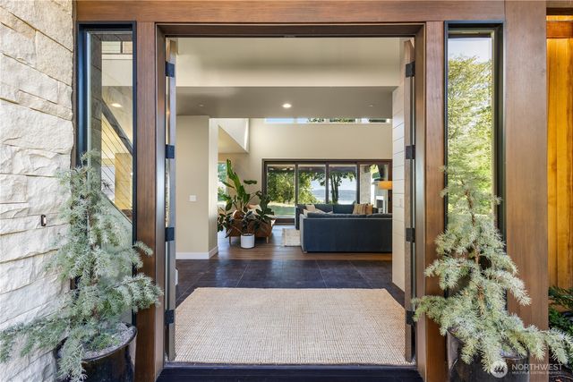 946 7th Court, Fox Island, WA 98333