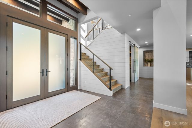 946 7th Court, Fox Island, WA 98333