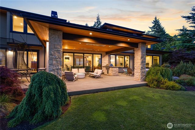 946 7th Court, Fox Island, WA 98333