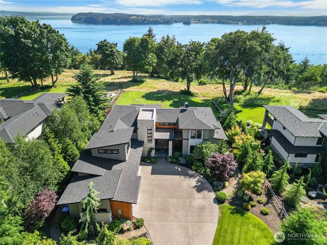 946 7th Court, Fox Island, WA 98333